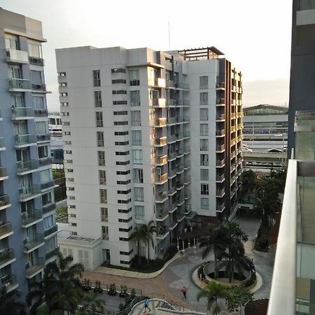 One Palm Tree Villas Manila Exterior photo